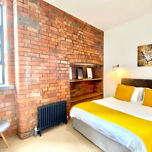 Victorian Factory With 2 Bedrooms Apartment